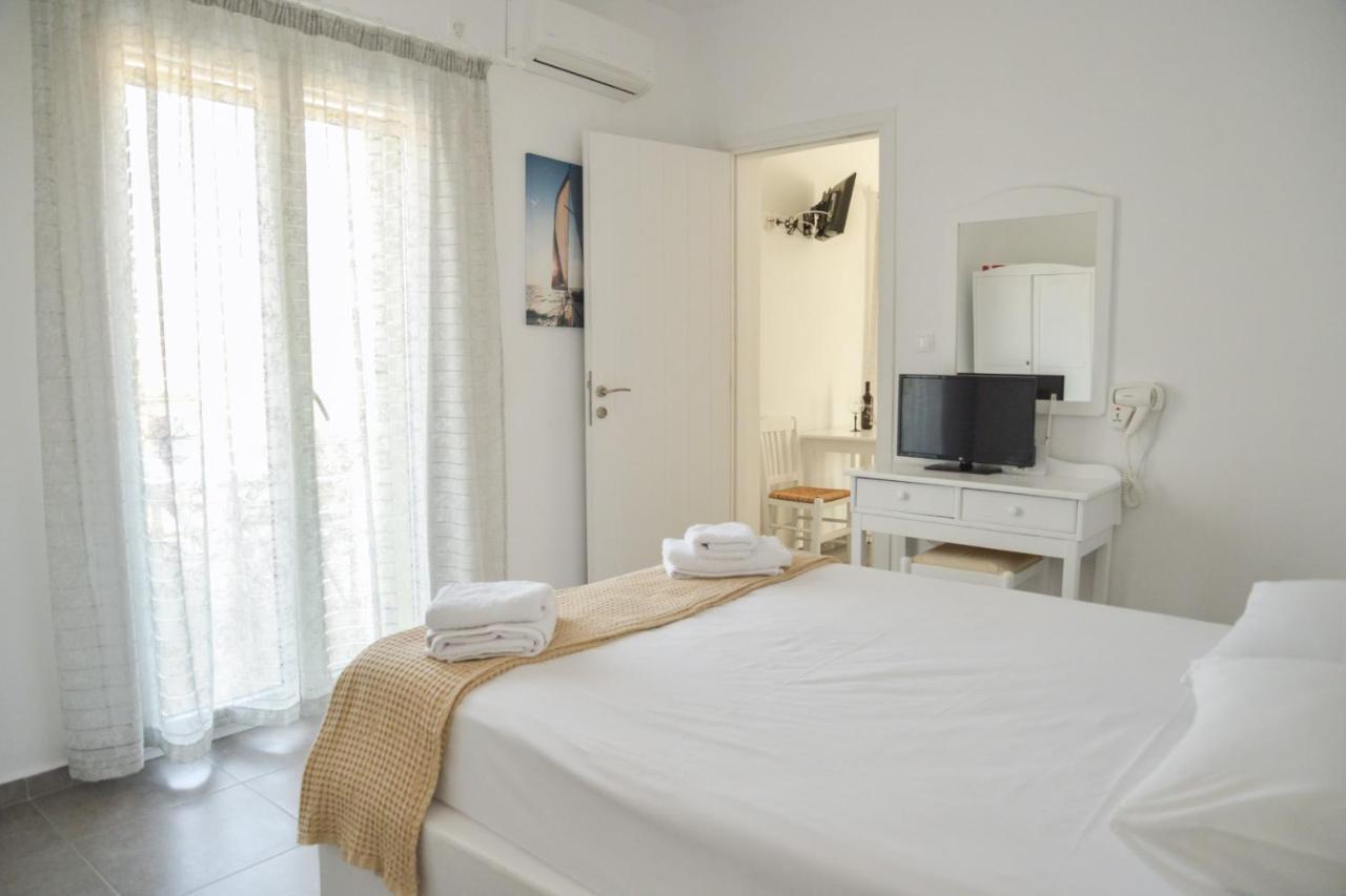 Zeras Apartments Adamantas  ภายนอก รูปภาพ