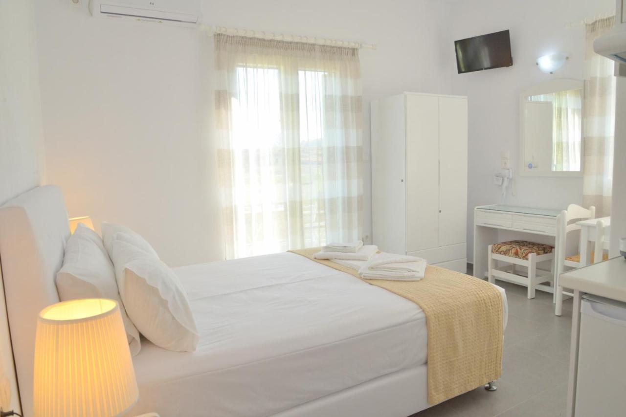 Zeras Apartments Adamantas  ภายนอก รูปภาพ